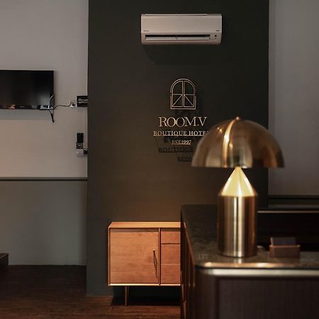 Room V Jalan Sultanah Near Bus Stop Batu Pahat Zewnętrze zdjęcie