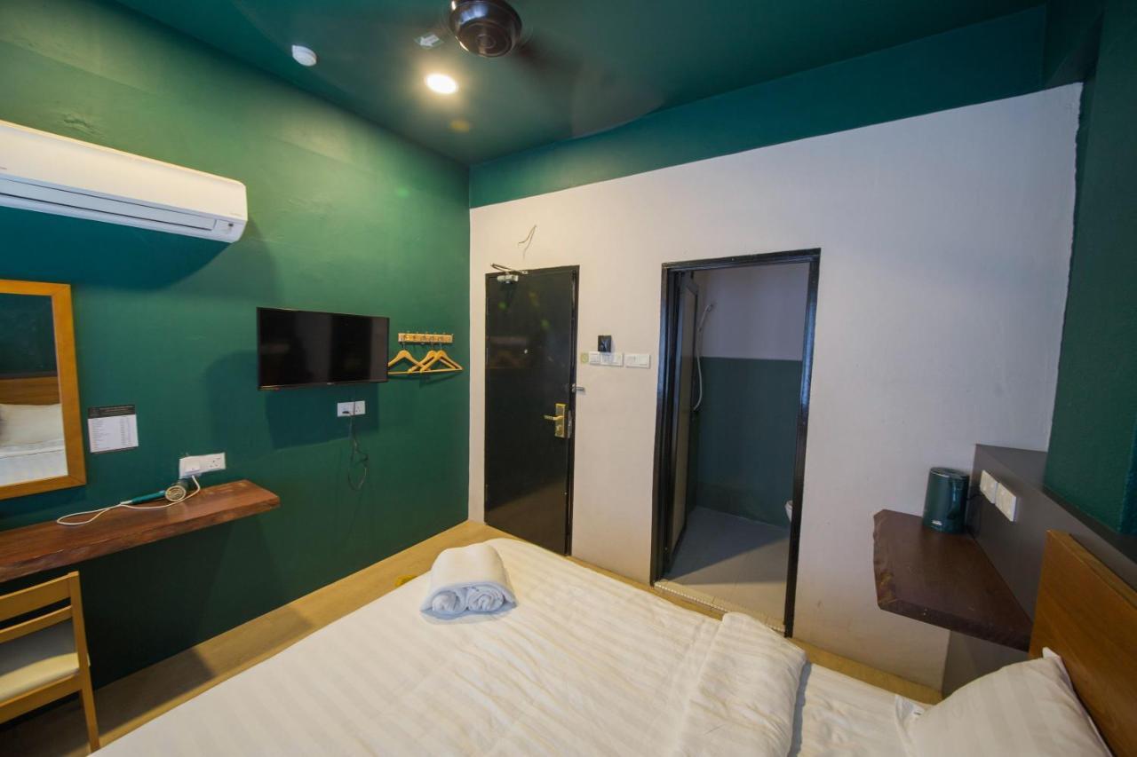 Room V Jalan Sultanah Near Bus Stop Batu Pahat Zewnętrze zdjęcie