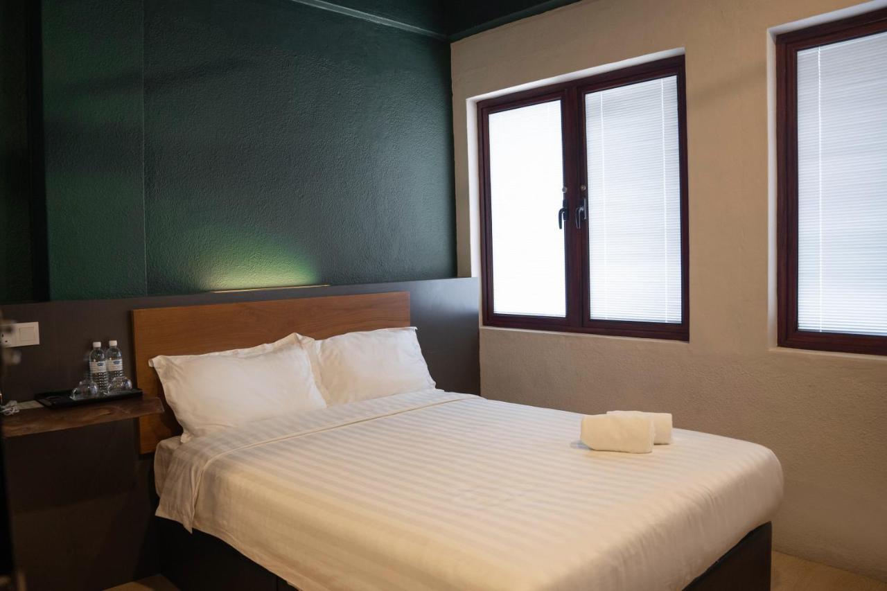 Room V Jalan Sultanah Near Bus Stop Batu Pahat Zewnętrze zdjęcie