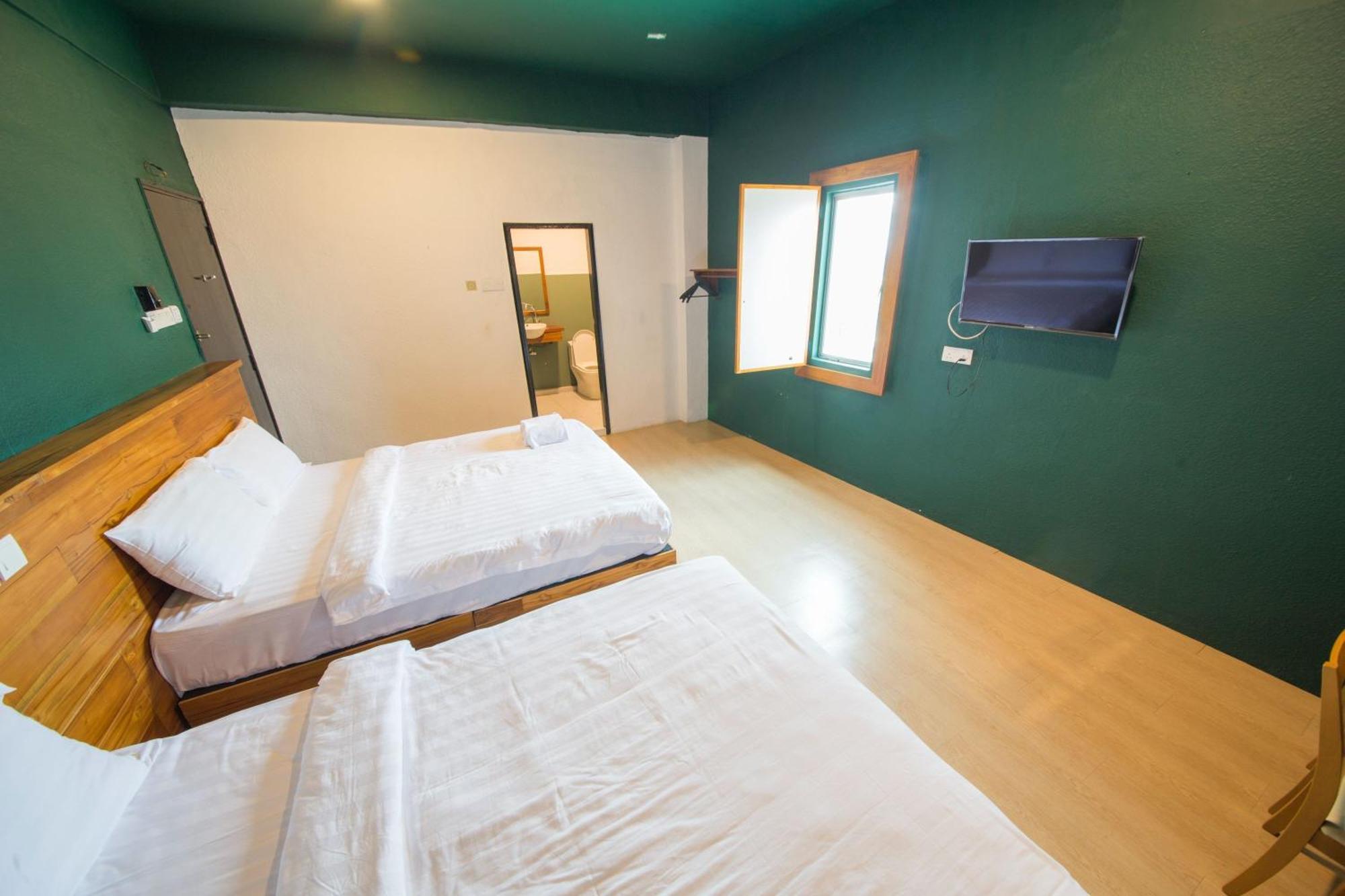 Room V Jalan Sultanah Near Bus Stop Batu Pahat Zewnętrze zdjęcie