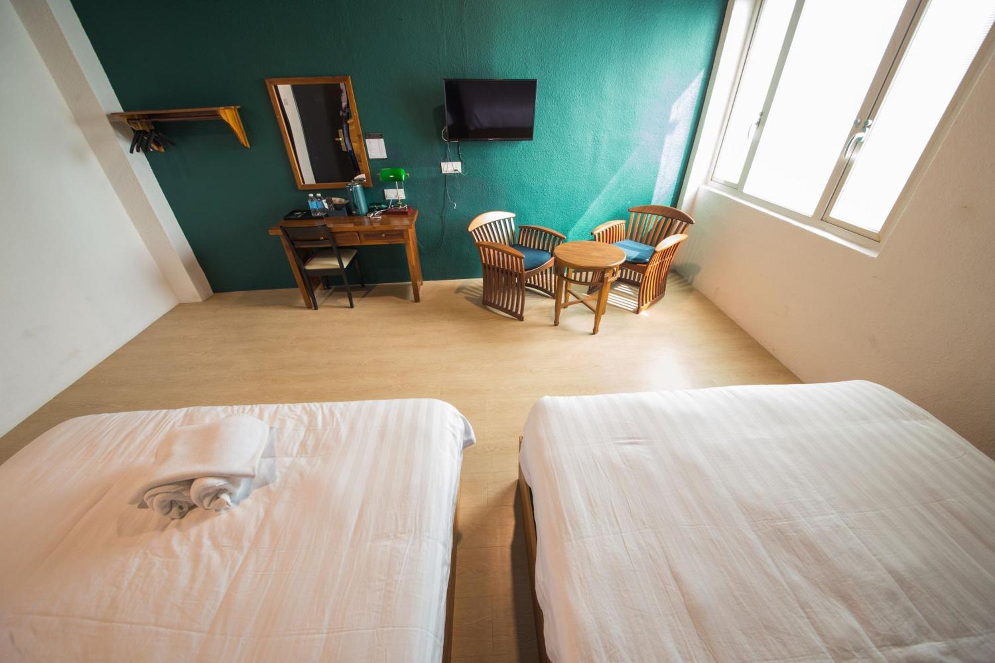Room V Jalan Sultanah Near Bus Stop Batu Pahat Zewnętrze zdjęcie