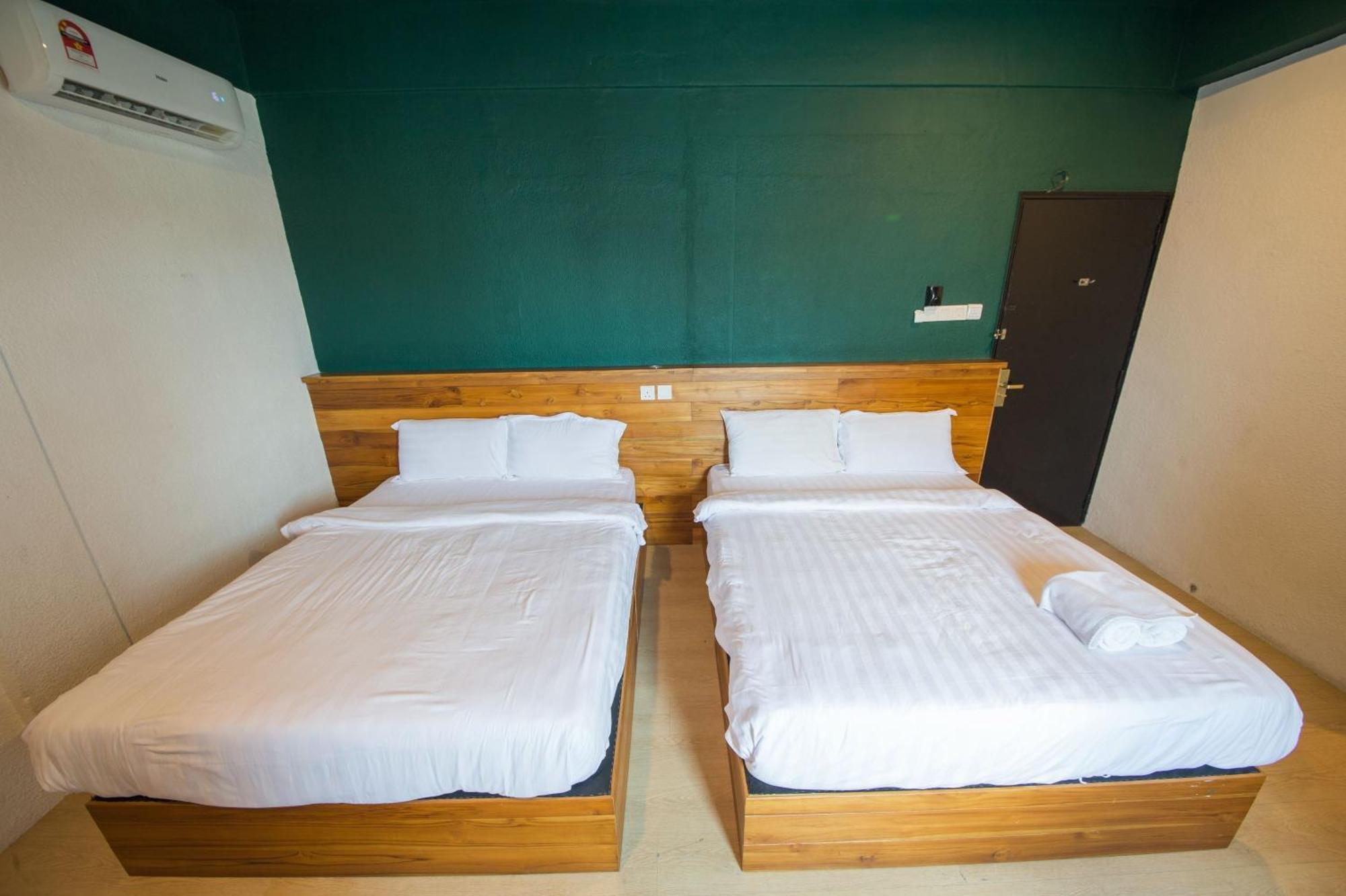 Room V Jalan Sultanah Near Bus Stop Batu Pahat Zewnętrze zdjęcie